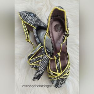 Rampage Faithful Black Snakeskin Print Neon Yellow High Heel Sandals Sz 10